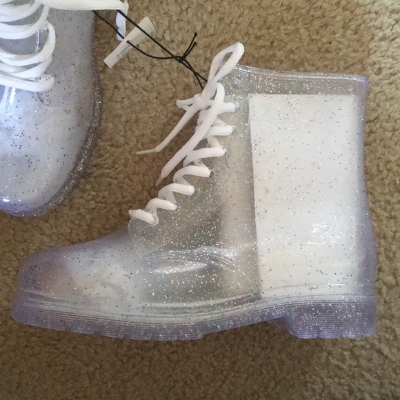 Urban Outfitters Shoes - I never wore them